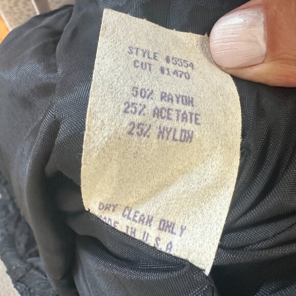 Vintage 80s Lace Gown Boat Neck Off Shoulder Pettiskirt Witchy Goth - Picture 10 of 14